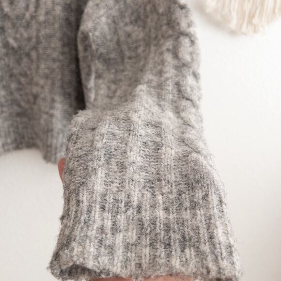 MNG Mango Soft Wool Blend Gray Pullover Sweater Size 2 - Picture 8 of 10